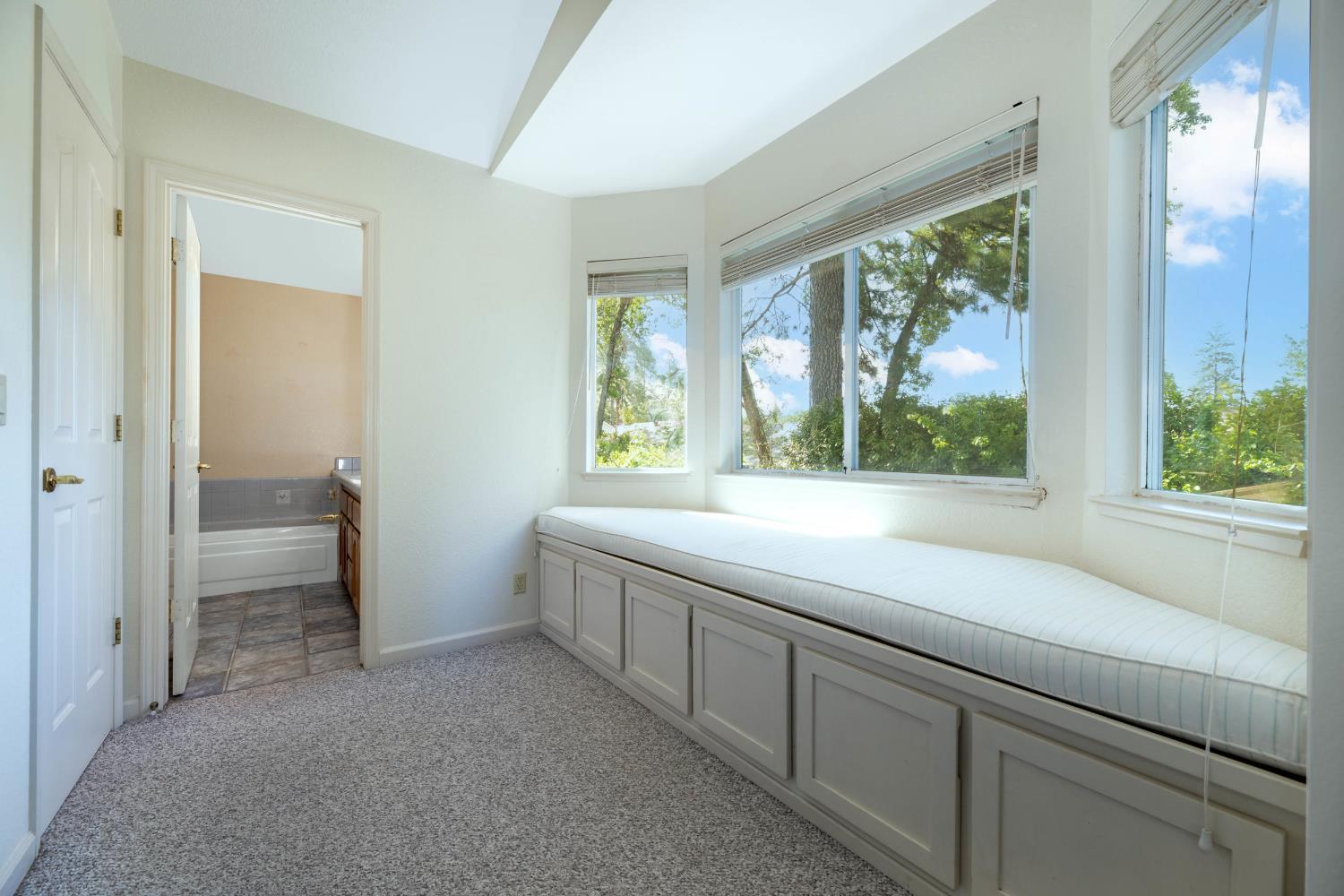 Grass Valley, California, 95945, United States, 3 Bedrooms Bedrooms, ,3 BathroomsBathrooms,Residential,For Sale,1924328