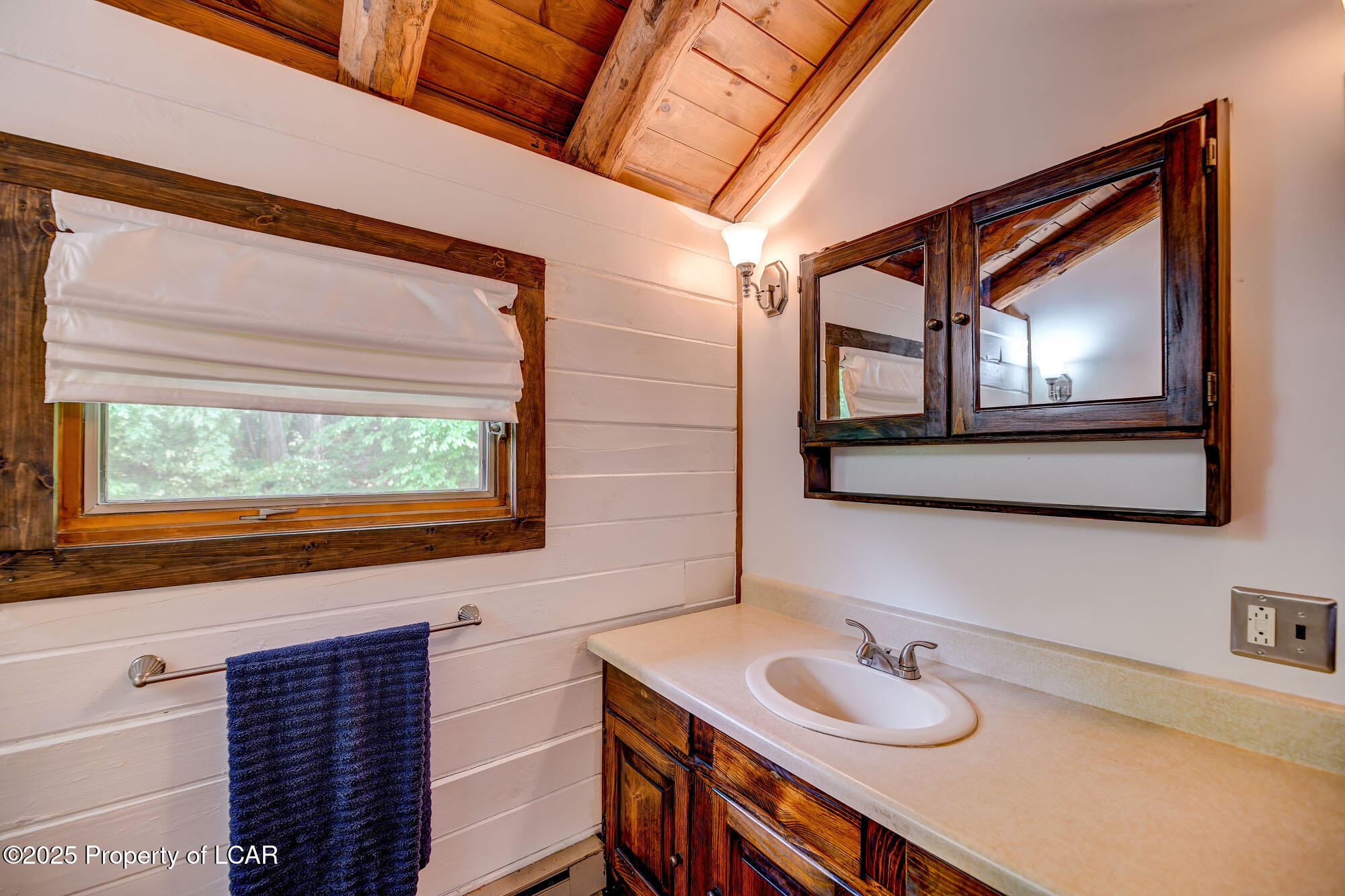 Nescopeck, Pennsylvania, 18635, United States, 3 Bedrooms Bedrooms, ,2 BathroomsBathrooms,Residential,For Sale,1848603