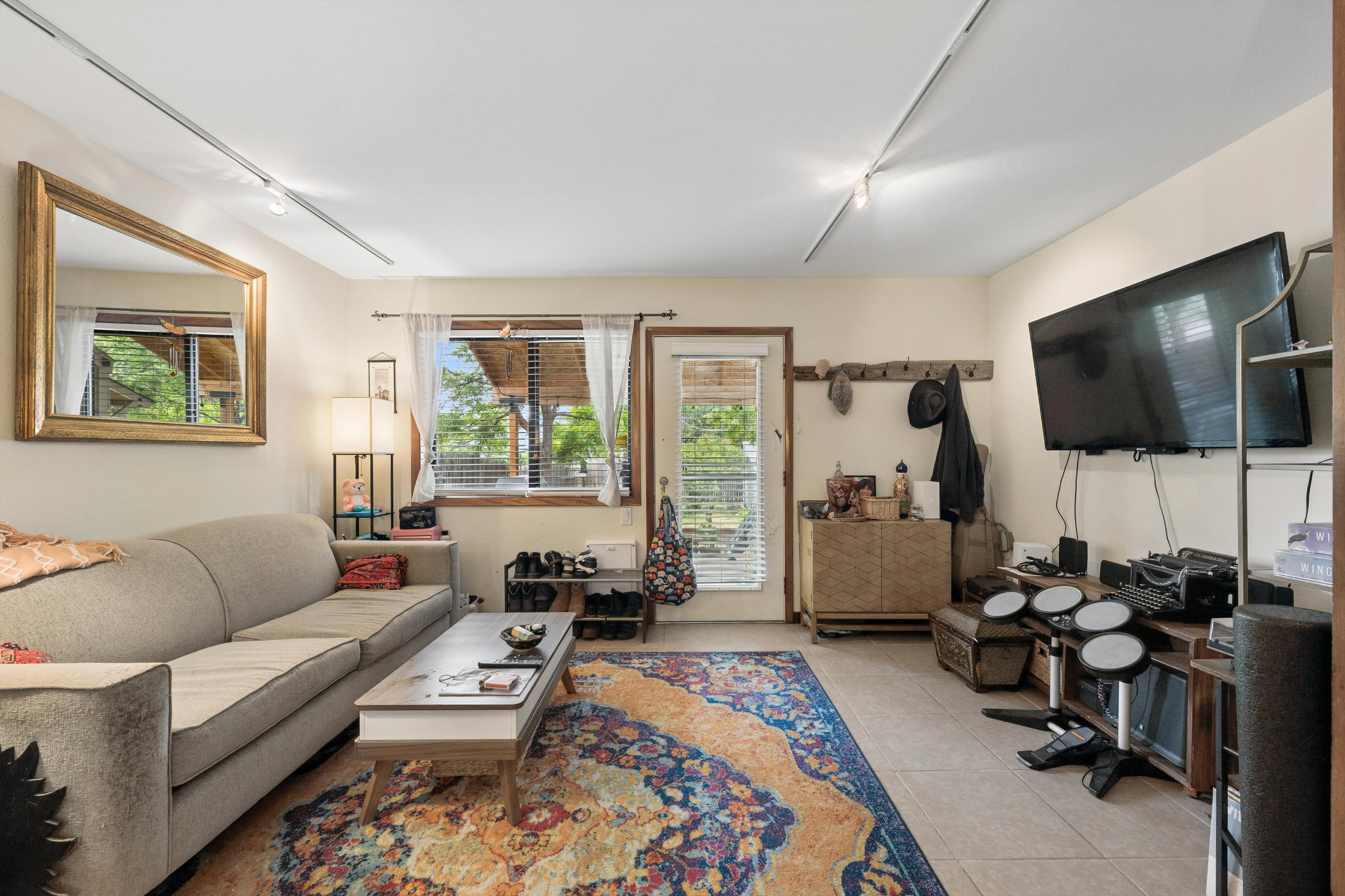  Duplex in Louisville - Each Unit is 2 Bedrooms/1 Bath - 物件實景