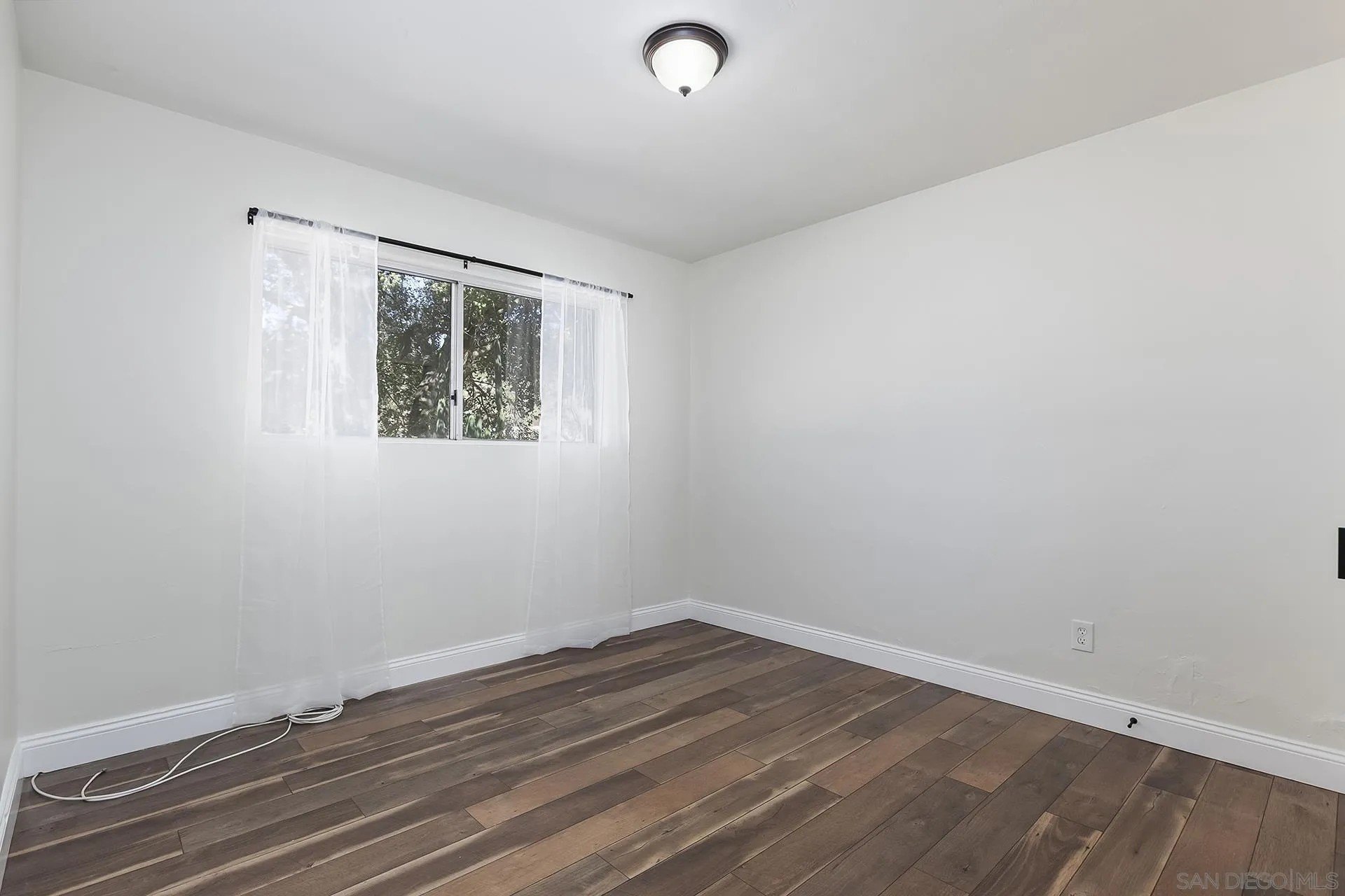 Alpine, California, 91901, United States, 3 Bedrooms Bedrooms, ,2 BathroomsBathrooms,Residential,For Sale,1990972