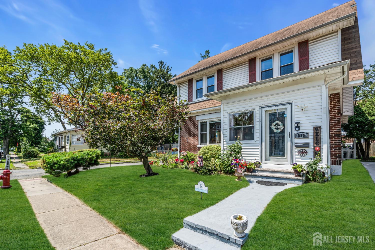 Woodbridge Proper, New Jersey, 07095, United States, 5 Bedrooms Bedrooms, ,2 BathroomsBathrooms,Residential,For Sale,1906051