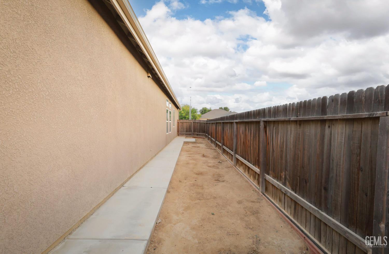 Bakersfield, California, 93314, United States, 4 Bedrooms Bedrooms, ,4 BathroomsBathrooms,Residential,For Sale,2010376