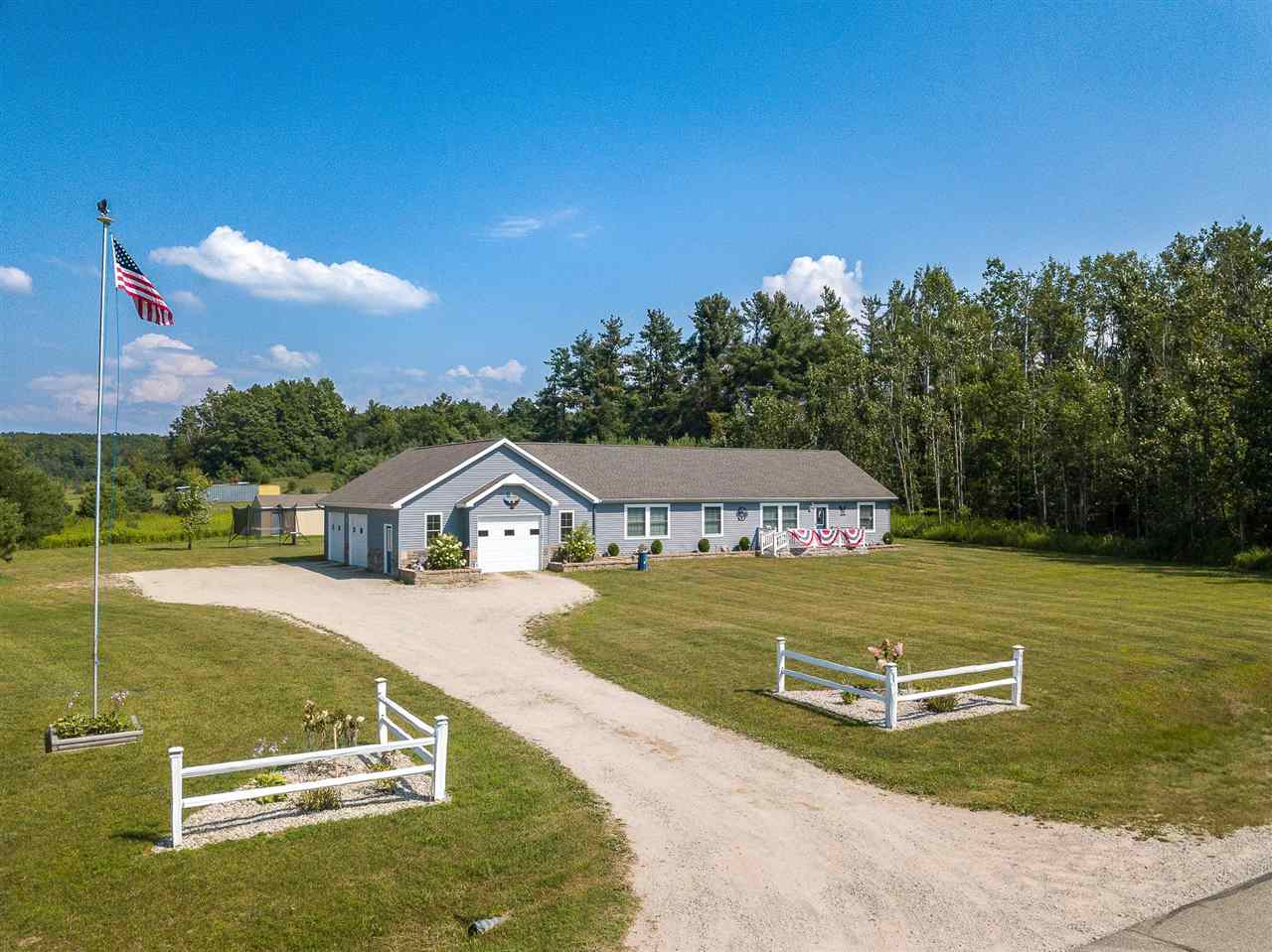 Petoskey, Michigan, 49770, United States, 4 Bedrooms Bedrooms, ,2 BathroomsBathrooms,Residential,For Sale,1925447