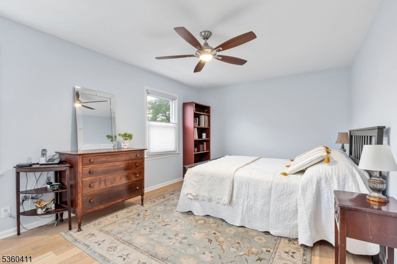 Scotch Plains Twp., New Jersey, 07076, United States, 2 Bedrooms Bedrooms, ,3 BathroomsBathrooms,Residential,For Sale,1999583