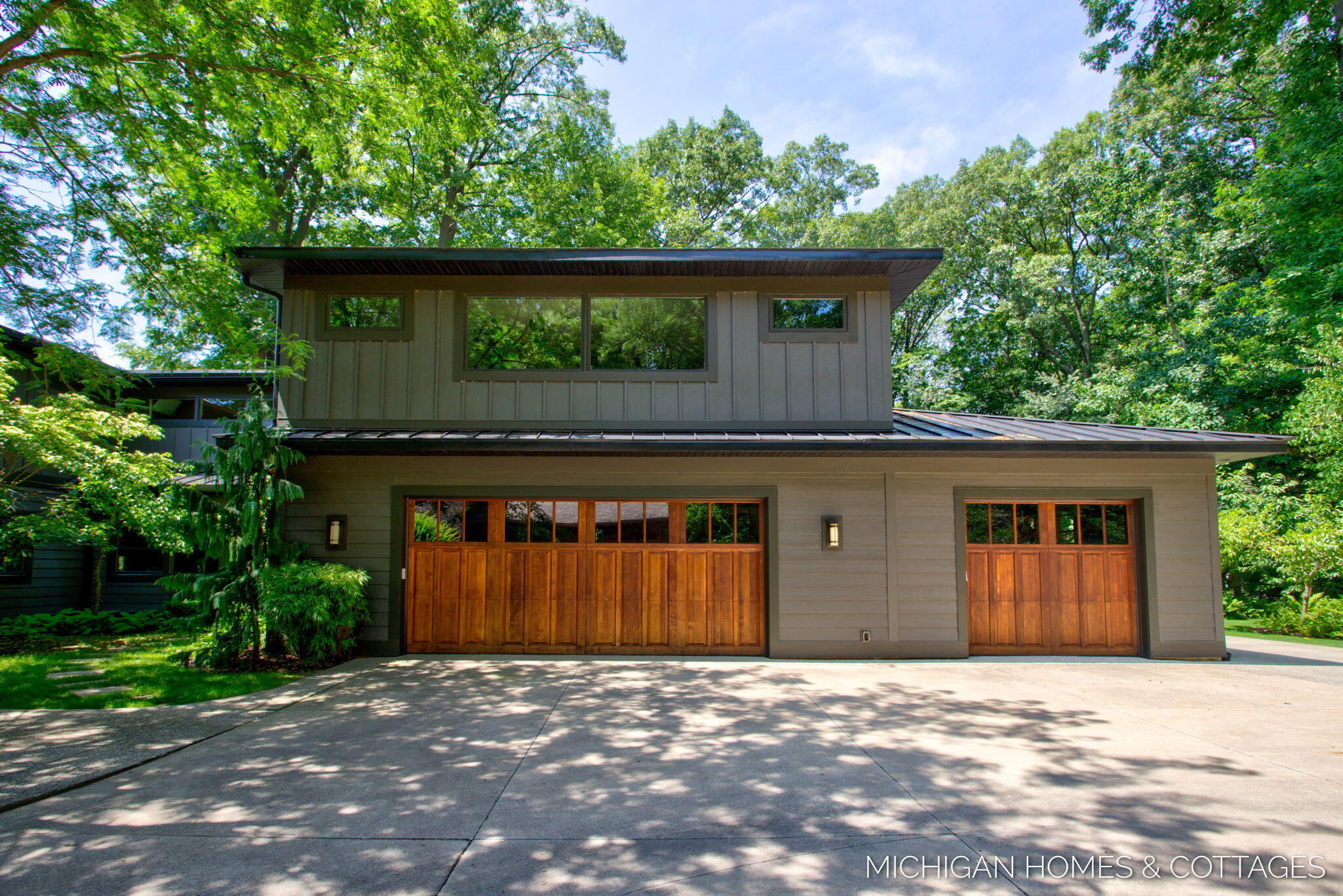 Saugatuck, Michigan, 49453, United States, 5 Bedrooms Bedrooms, ,4 BathroomsBathrooms,Residential,For Sale,1940964