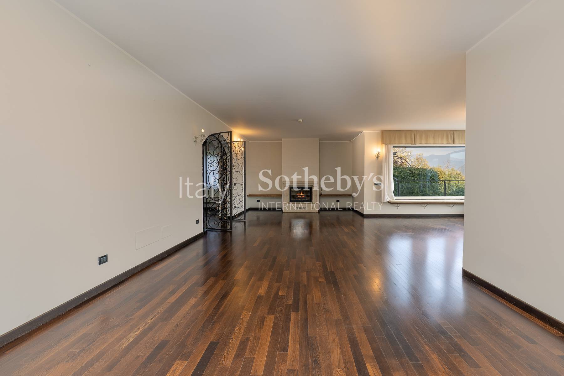  Prestigious modern villa with lake view - 物件實景
