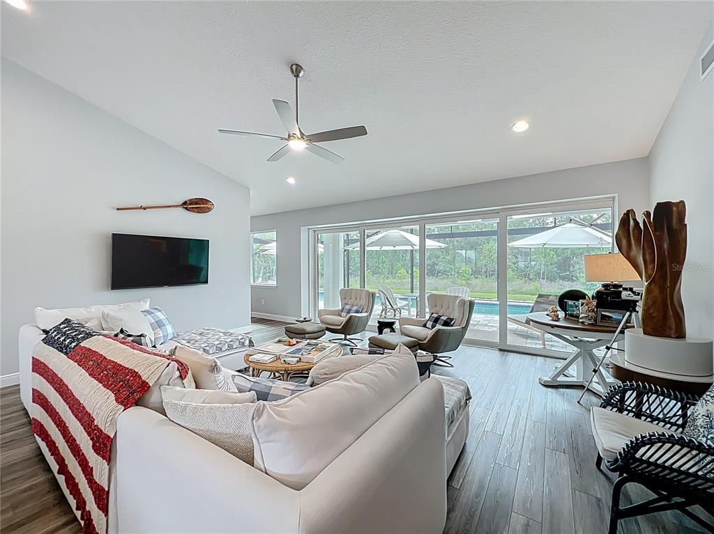 Groveland, Florida, 34736, United States, 5 Bedrooms Bedrooms, ,7 BathroomsBathrooms,Residential,For Sale,1906633