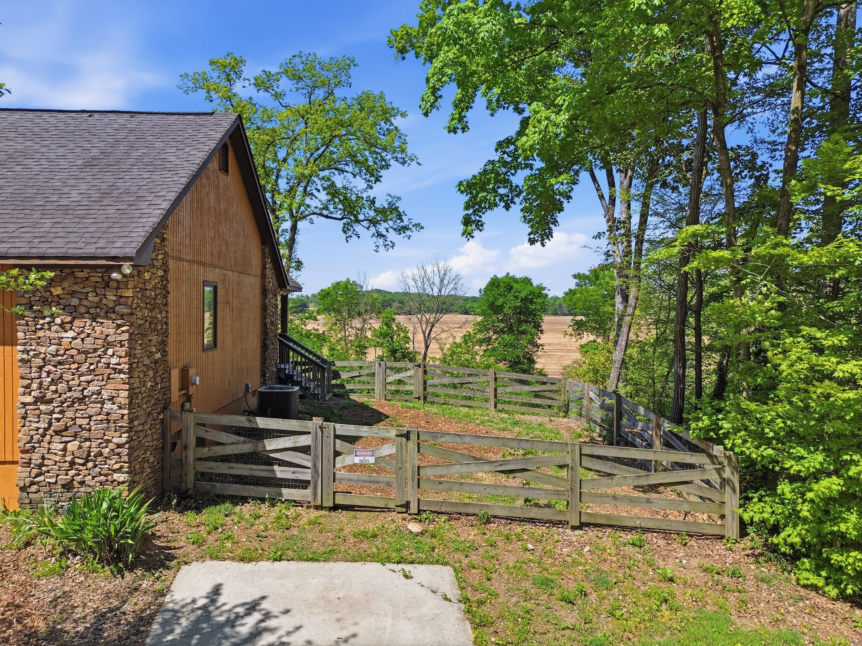  Ideal Cabin Escape Ready for Your Riverfront Lifestyle - 物件實景