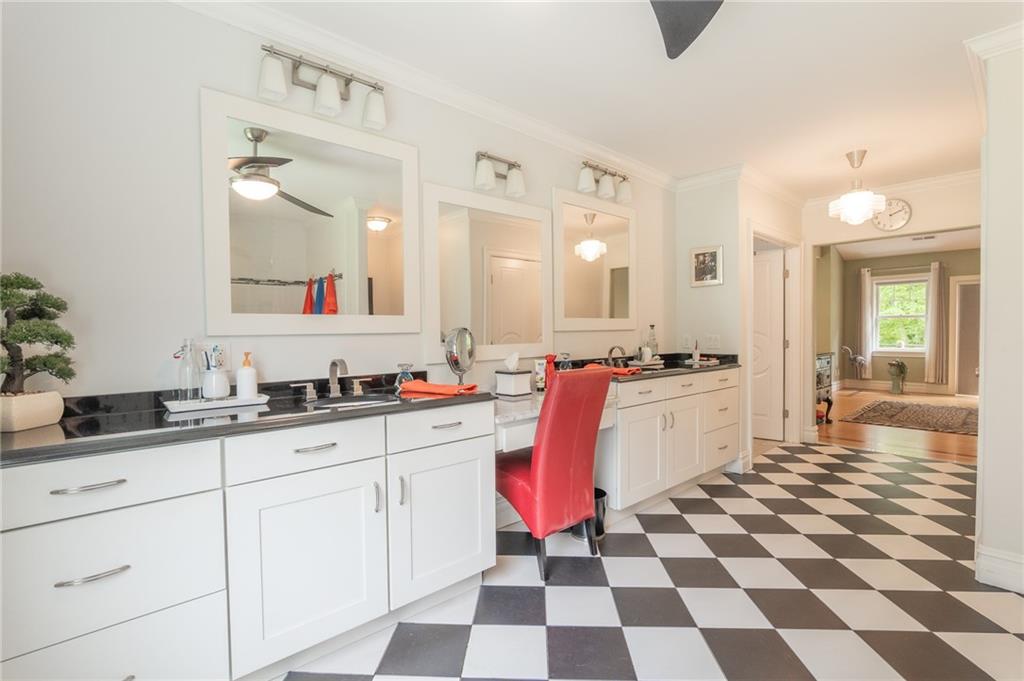 Cranston, Rhode Island, 02921, United States, 3 Bedrooms Bedrooms, ,3 BathroomsBathrooms,Residential,For Sale,1978499