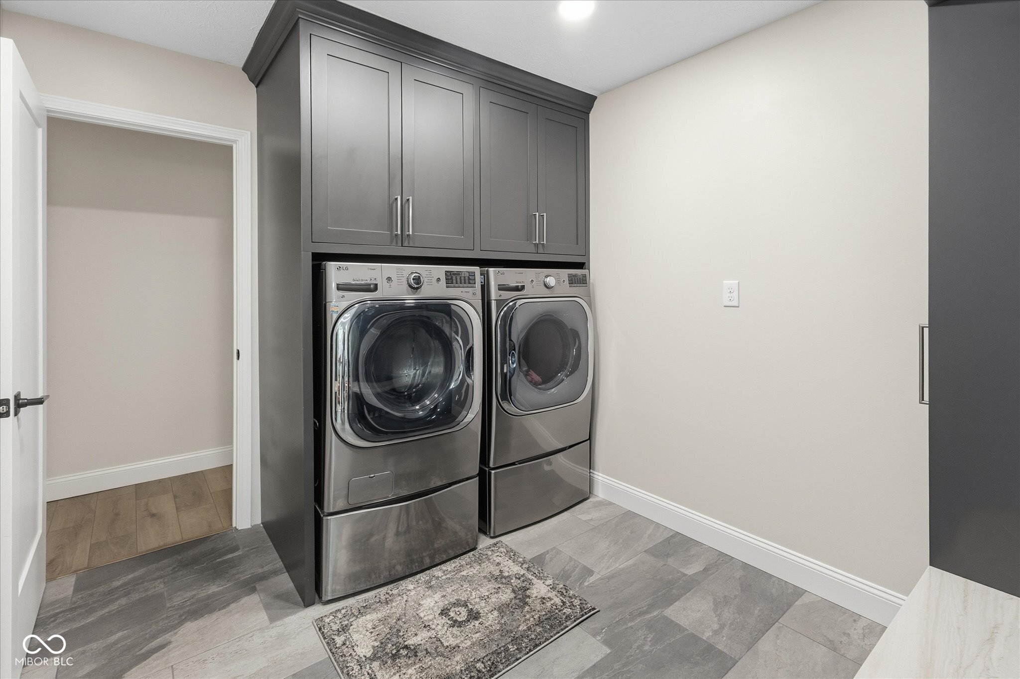 Noblesville, Indiana, 46062, United States, 4 Bedrooms Bedrooms, ,2 BathroomsBathrooms,Residential,For Sale,1987022