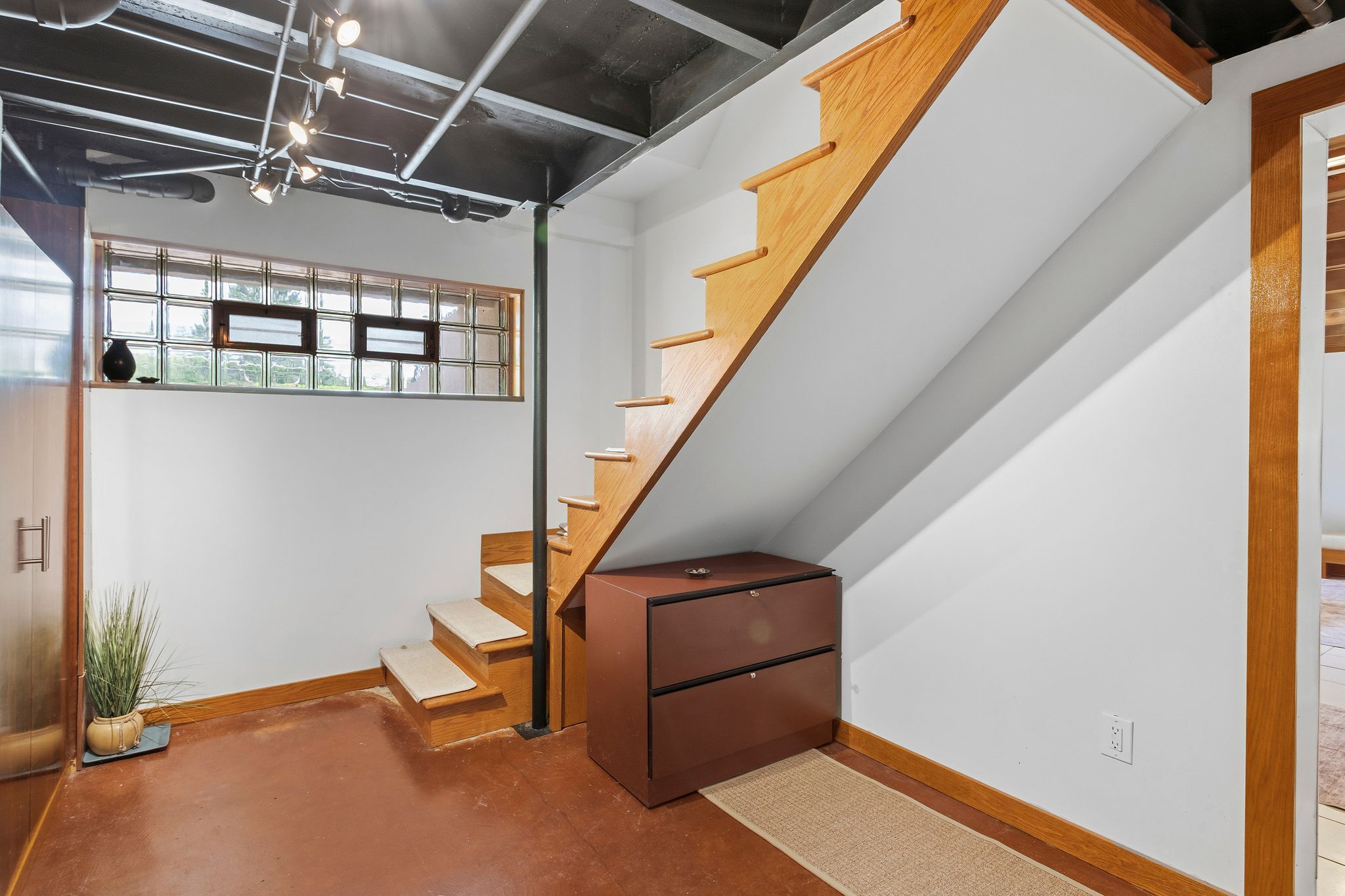  850 Bockstoce Avenue, Pittsburgh, PA 15234 - 物件實景