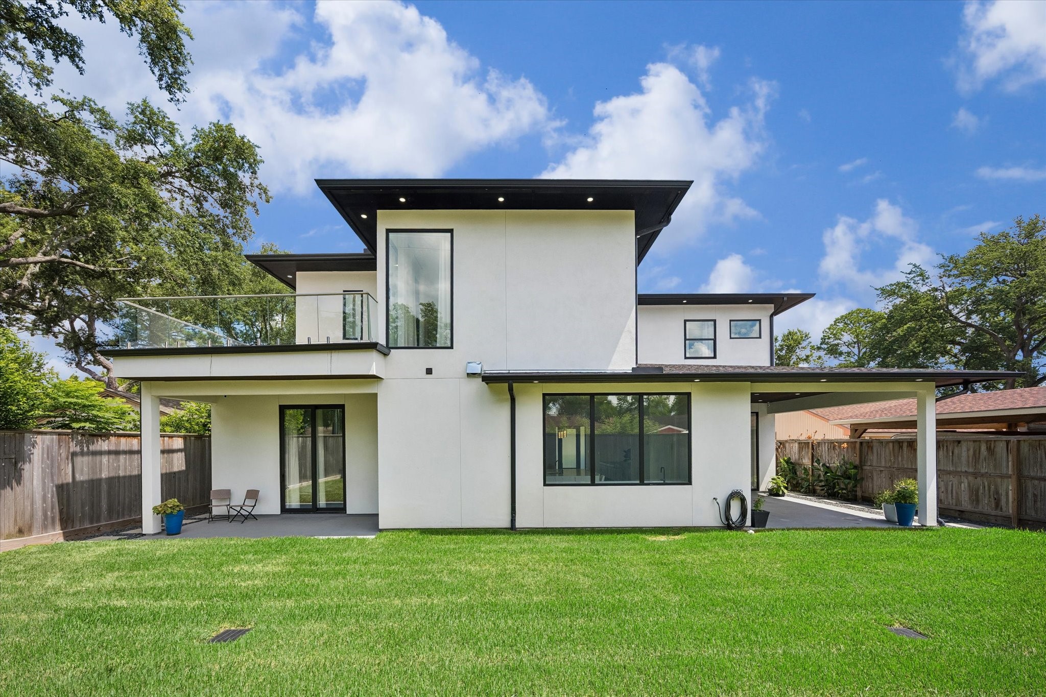 9909 Larston Street - 物件實景