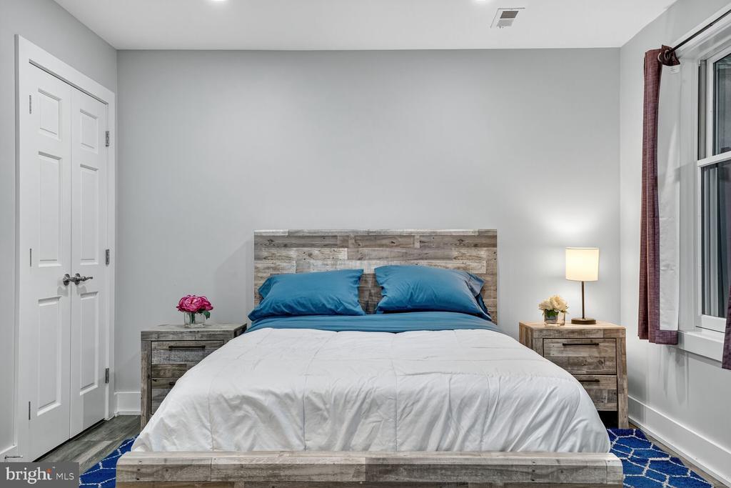 Washington, District of Columbia, 20010, United States, 2 Bedrooms Bedrooms, ,2 BathroomsBathrooms,Residential,For Sale,1975364