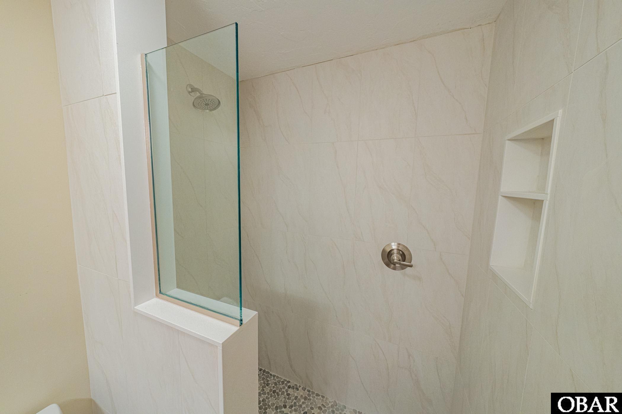 Kill Devil Hills, North Carolina, 27948, United States, 2 Bedrooms Bedrooms, ,2 BathroomsBathrooms,Residential,For Sale,1959195