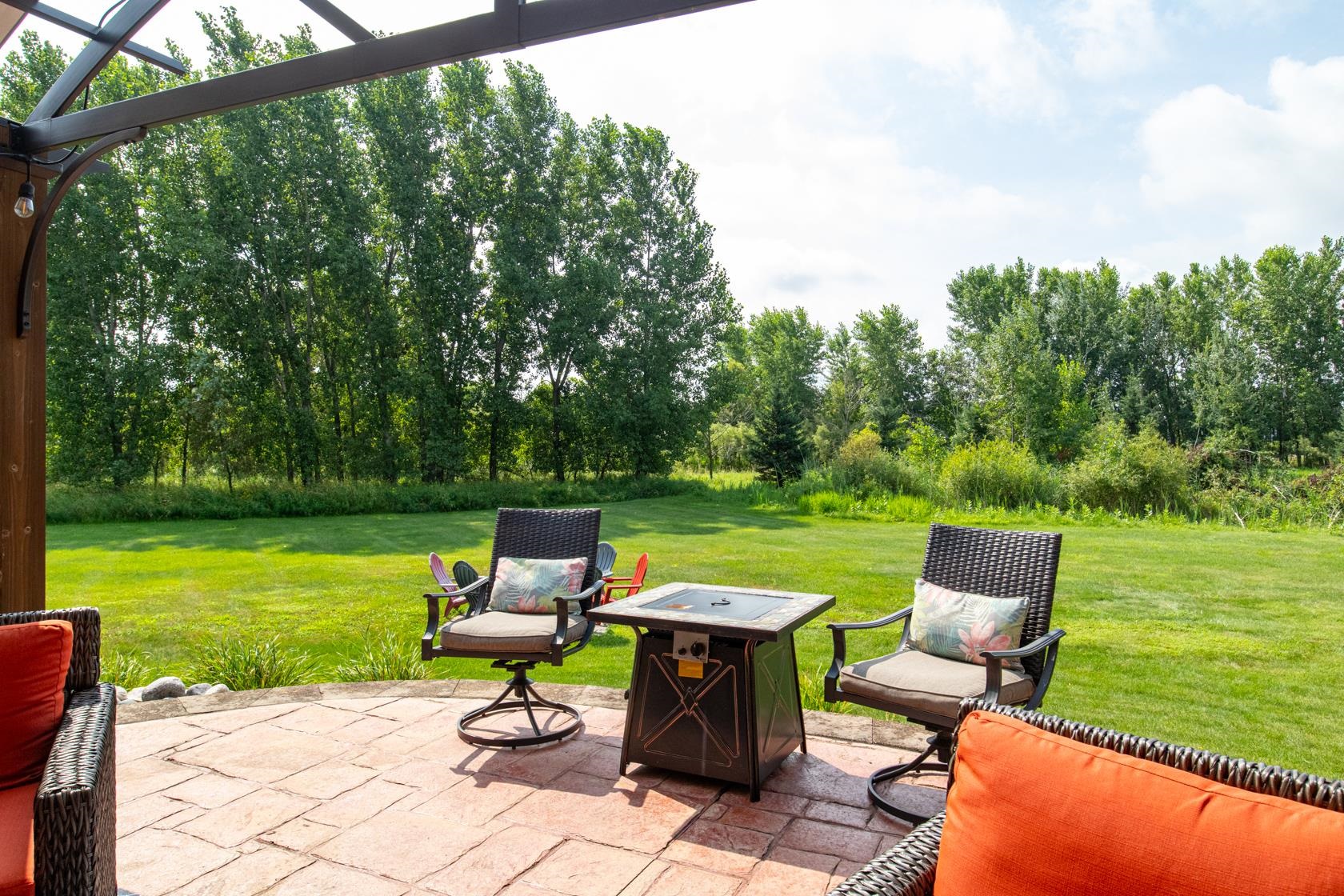 Appleton, Wisconsin, 54913, United States, 5 Bedrooms Bedrooms, ,4 BathroomsBathrooms,Residential,For Sale,1927956