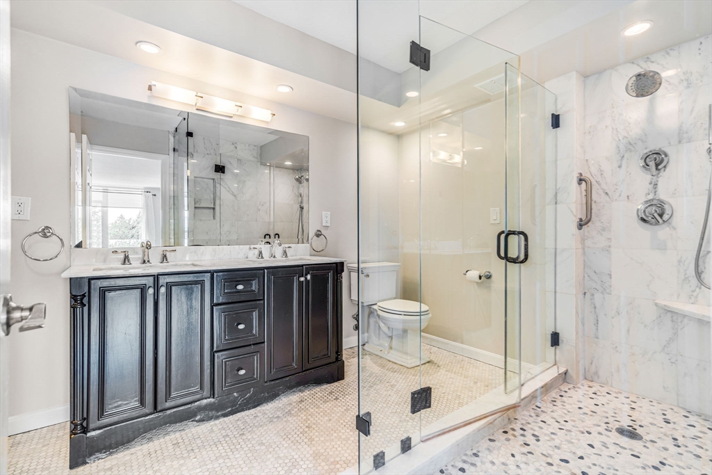 Newton, Massachusetts, 02467, United States, 2 Bedrooms Bedrooms, ,2 BathroomsBathrooms,Residential,For Sale,1847523