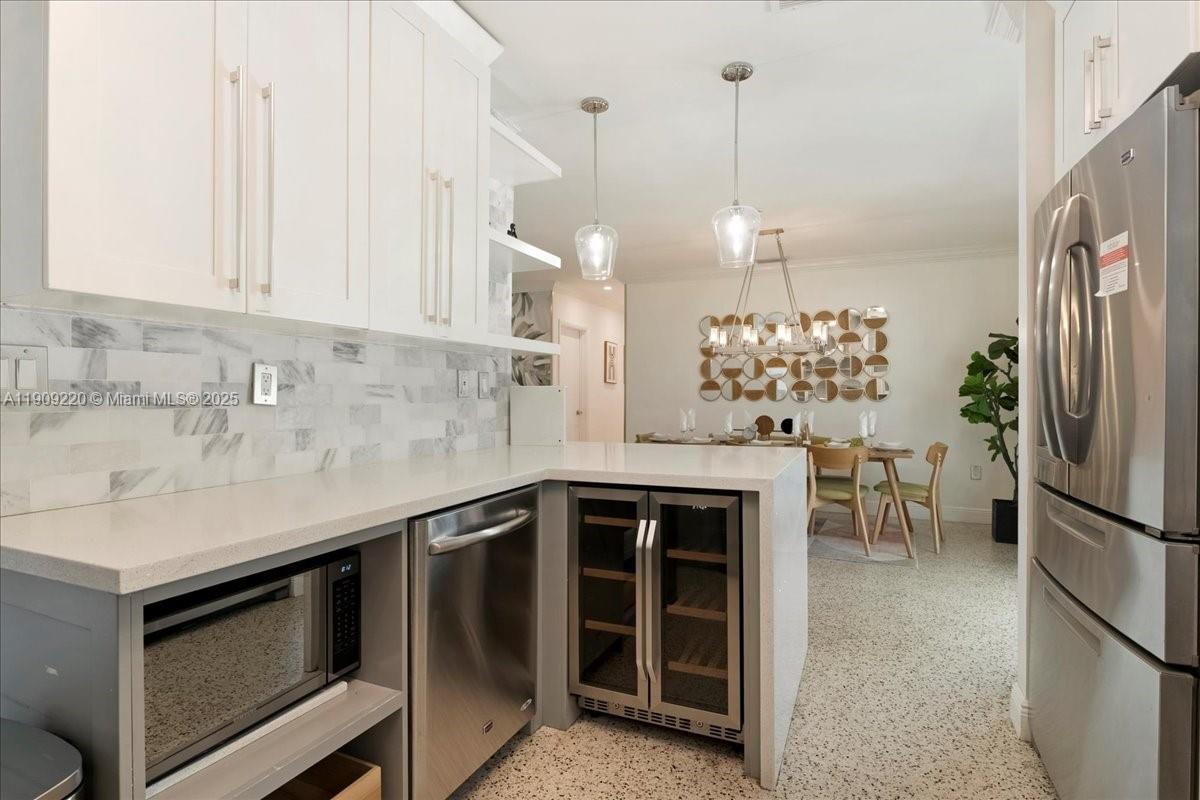 Miami, Florida, 33145, United States, 3 Bedrooms Bedrooms, ,2 BathroomsBathrooms,Residential,For Sale,1987524