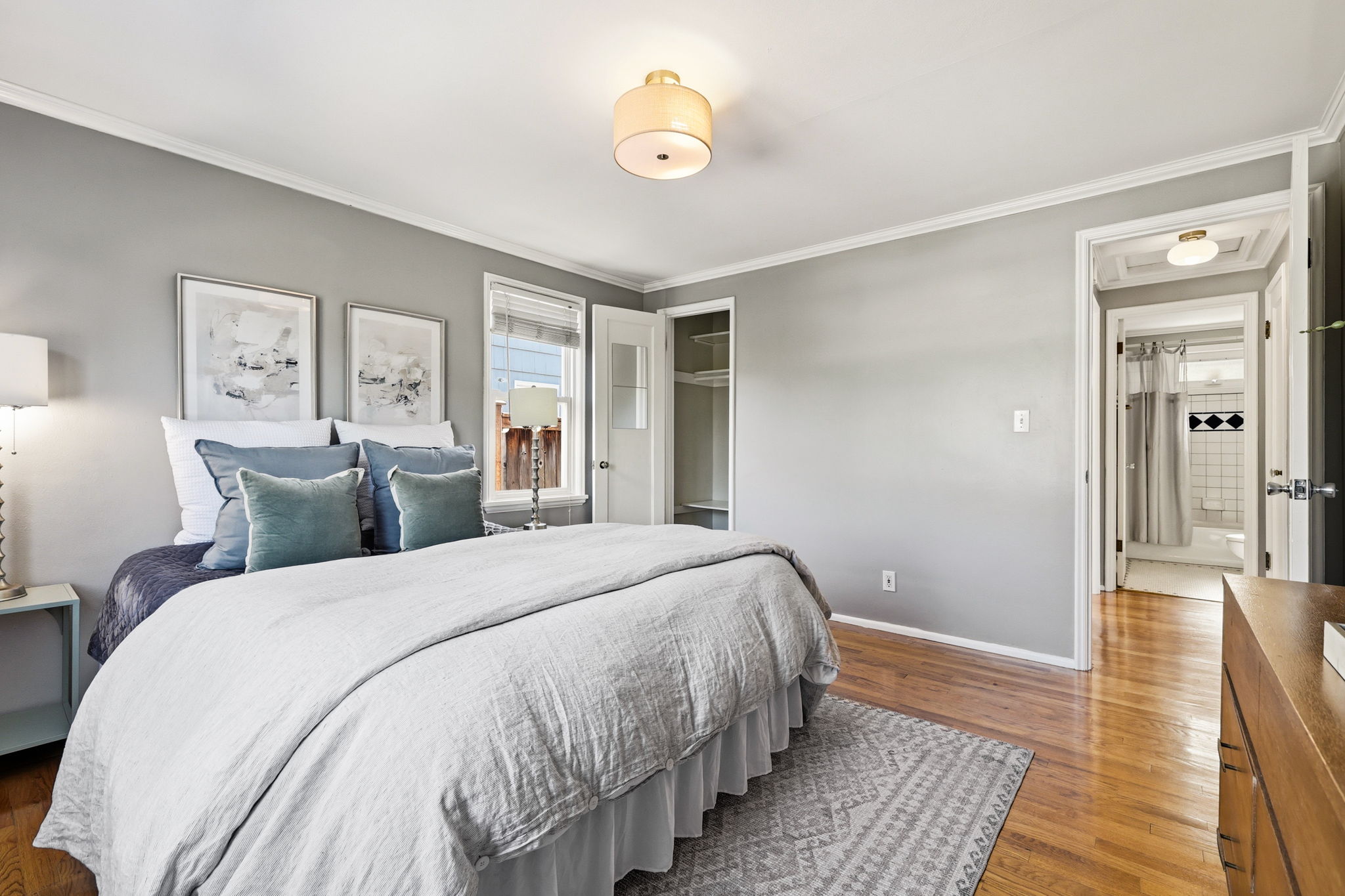  8257 Interlake Ave N, Seattle, WA 98103 - 物件實景