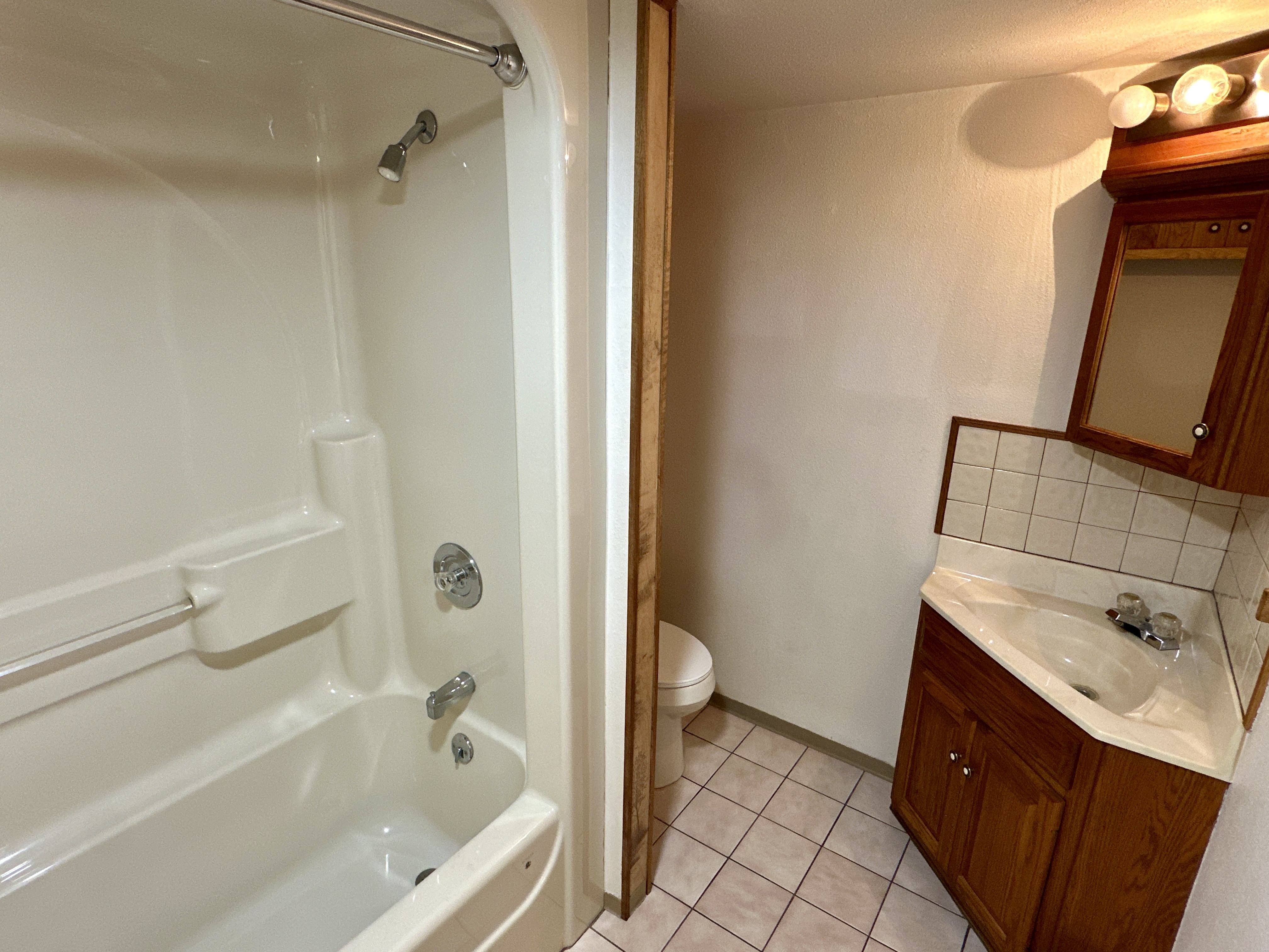 Tomahawk, Wisconsin, 54487, United States, 2 Bedrooms Bedrooms, ,2 BathroomsBathrooms,Residential,For Sale,1975533