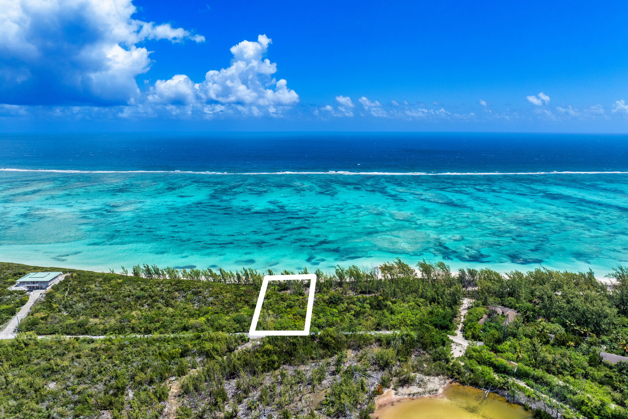  Beachfront Land North Caicos - 0.52 Acres - 108 Feet Frontage - 物件實景