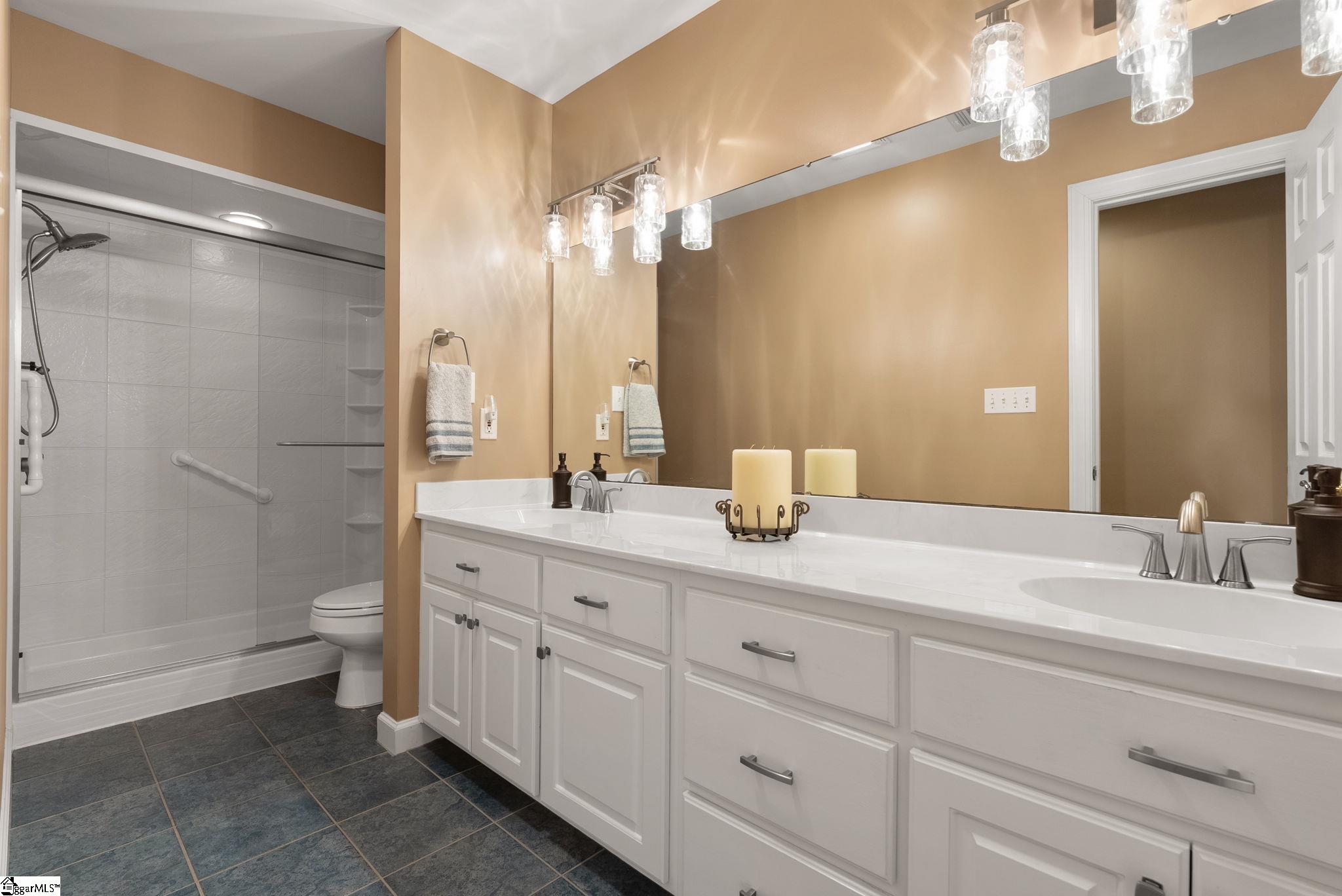 Boiling Springs, South Carolina, 29316, United States, 4 Bedrooms Bedrooms, ,4 BathroomsBathrooms,Residential,For Sale,1989234