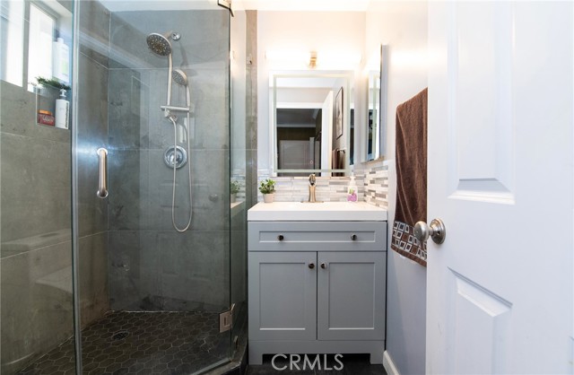 Hawthorne, California, 90250, United States, 3 Bedrooms Bedrooms, ,2 BathroomsBathrooms,Residential,For Sale,1984532