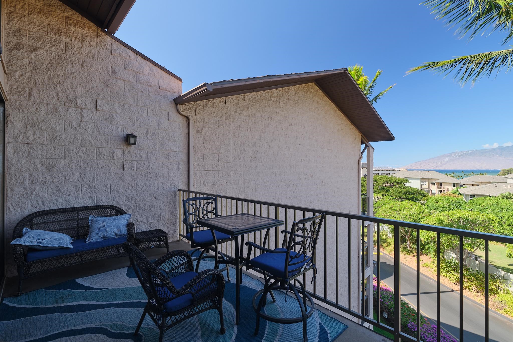 Kihei, Hawaii, 96753, United States, 2 Bedrooms Bedrooms, ,1 BathroomBathrooms,Residential,For Sale,1998368