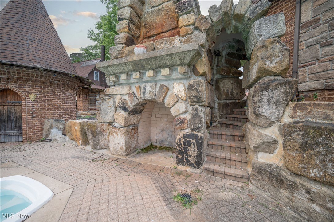 Diamond, Ohio, 44412, United States, 5 Bedrooms Bedrooms, ,5 BathroomsBathrooms,Residential,For Sale,1983781