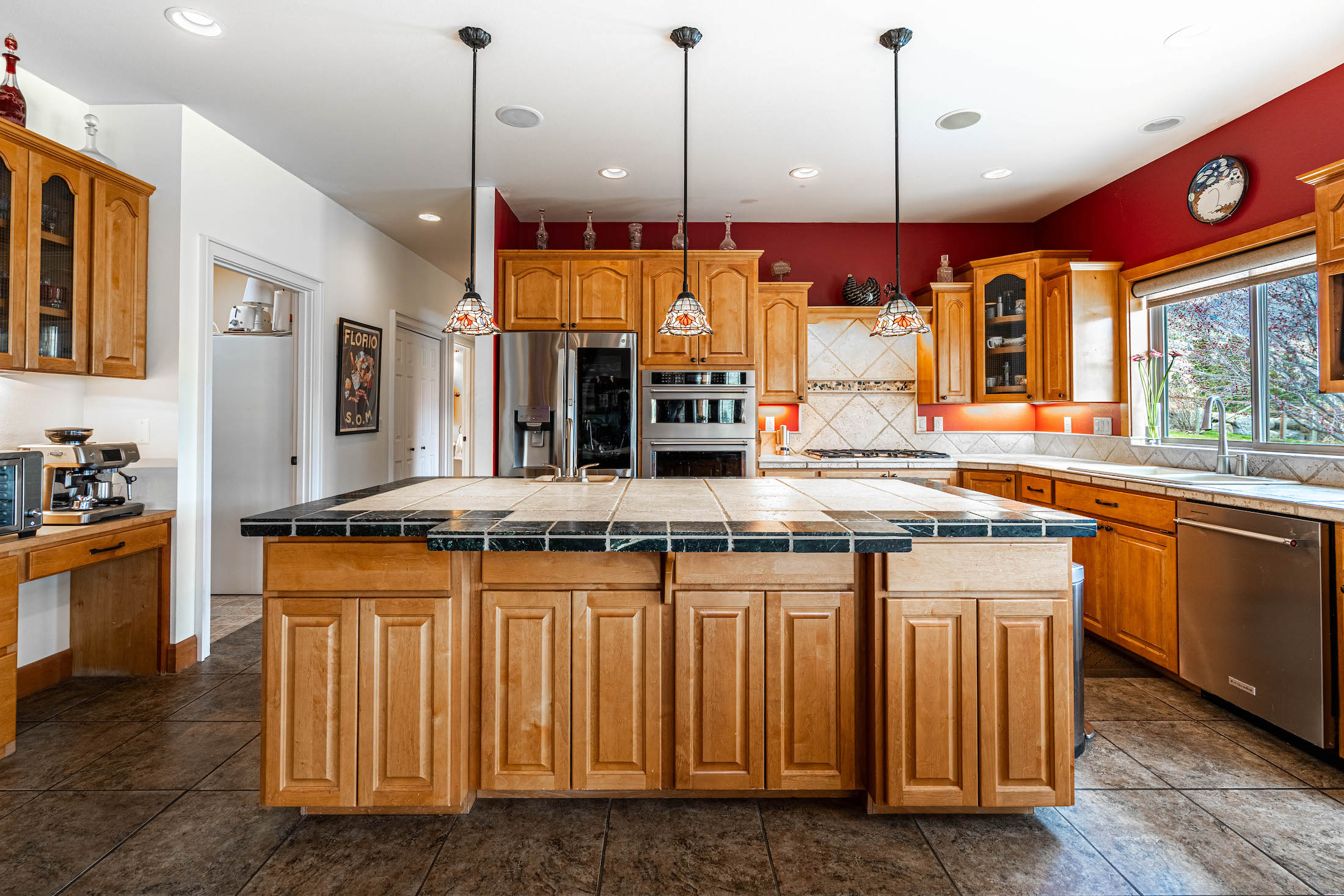  Lake Chelan View Estate with Barn & Acreage - 物件實景