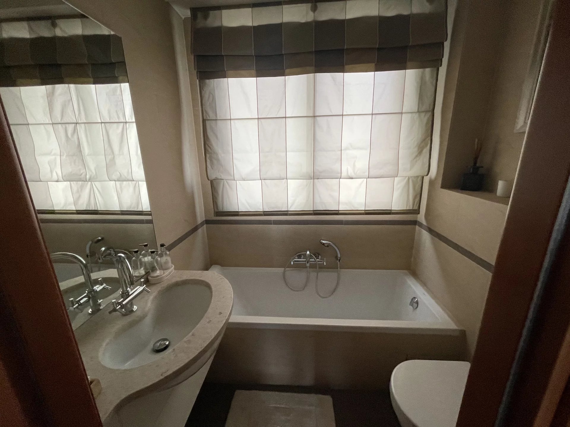 Monaco, 98000, MC, 4 Bedrooms Bedrooms, ,3 BathroomsBathrooms,Residential,For Sale,1620396