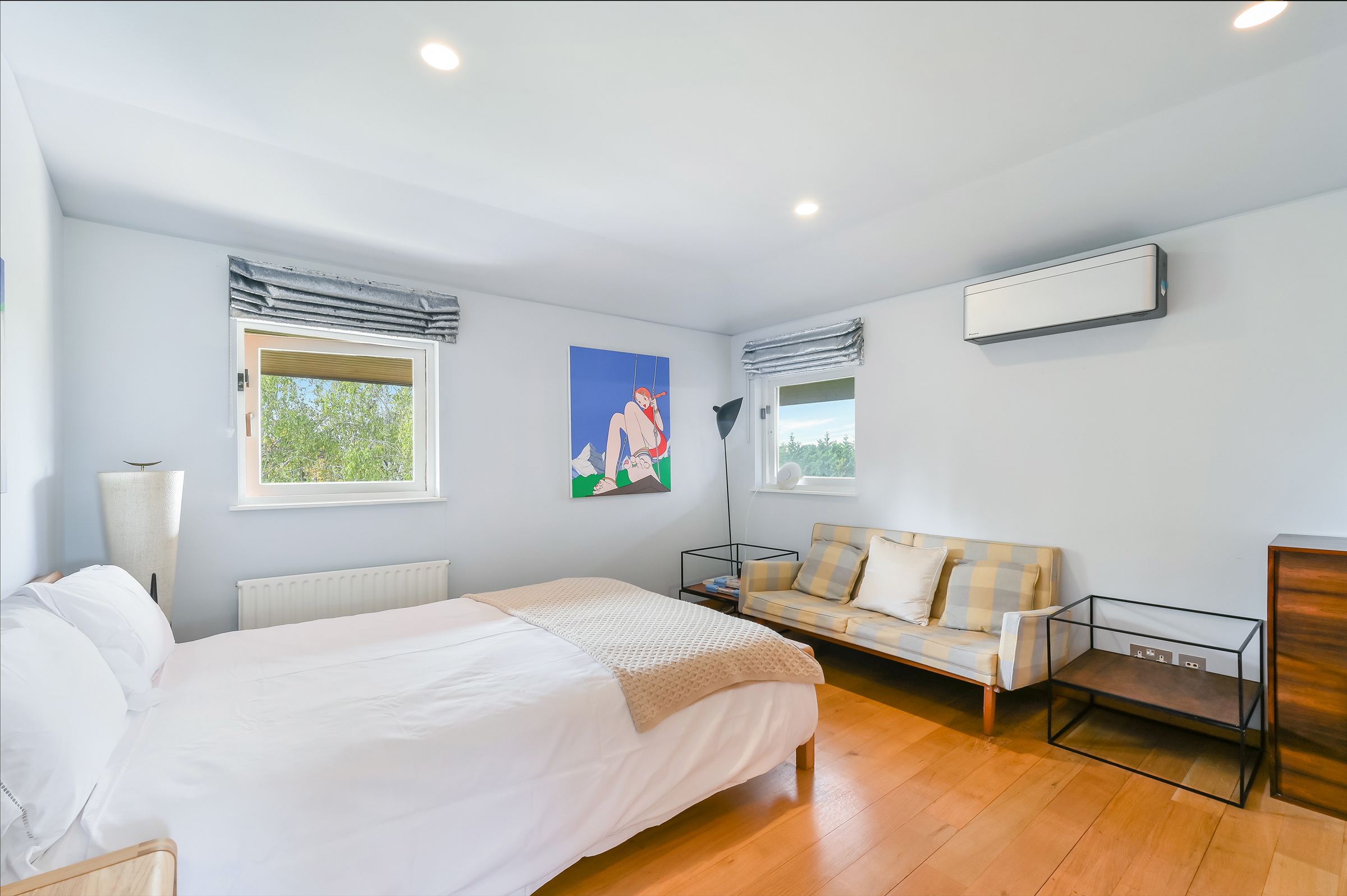  An architectural house on The Bishops Avenue with an indoor-outdoor pool - 物件實景