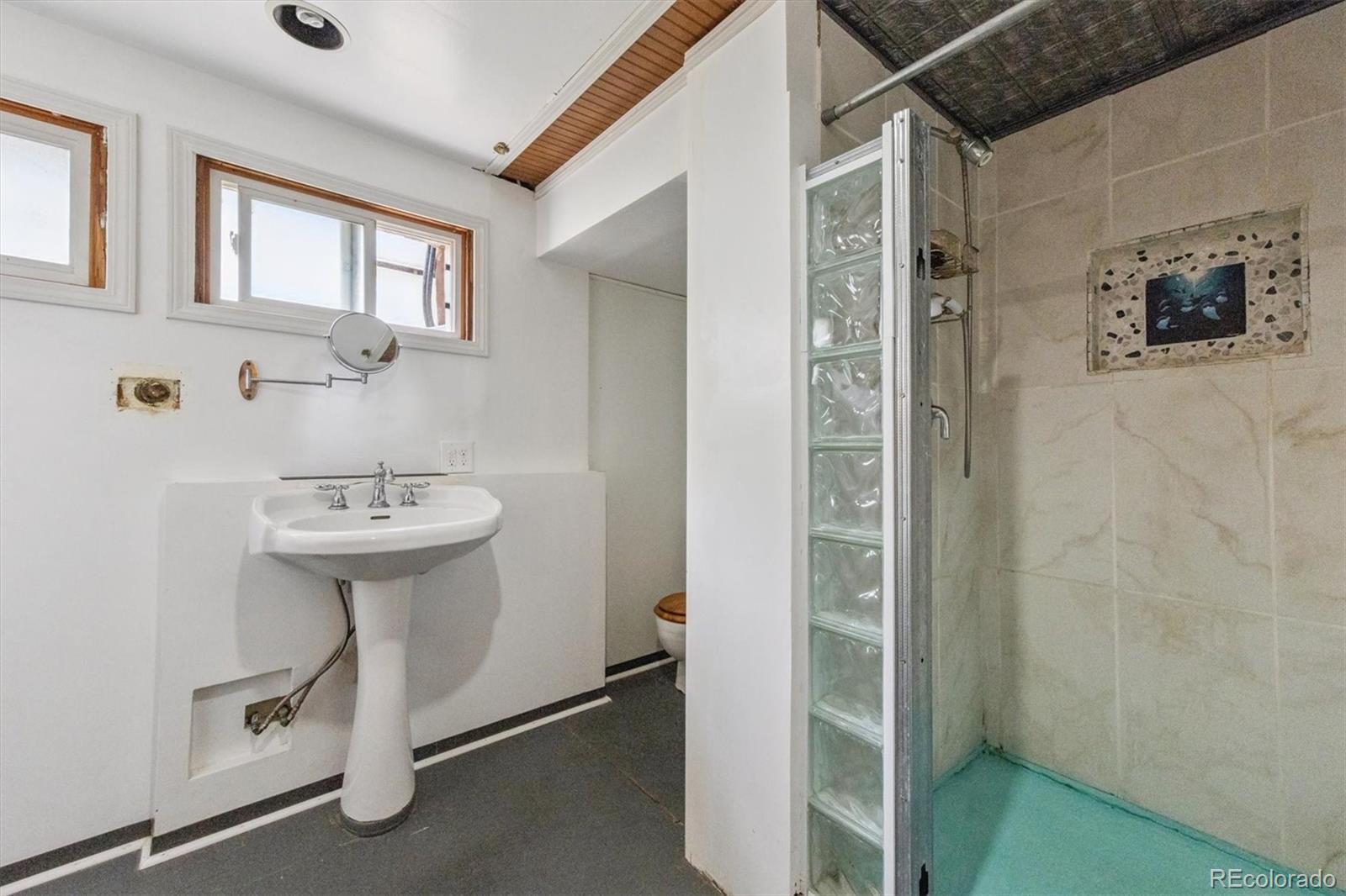 Lakewood, Colorado, 80215, United States, 4 Bedrooms Bedrooms, ,1 BathroomBathrooms,Residential,For Sale,1907842