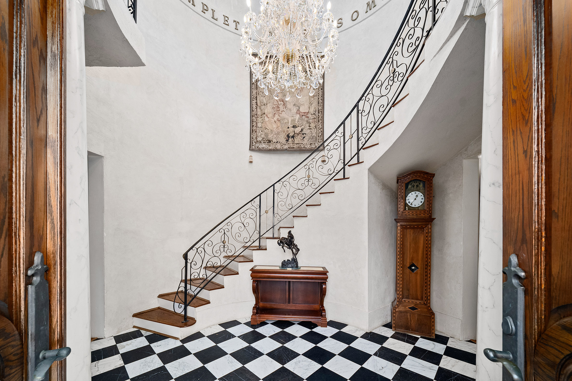  Inspired Architecture Meets Thoughtful Design at this Rare, Private, Double Lot - 物件實景