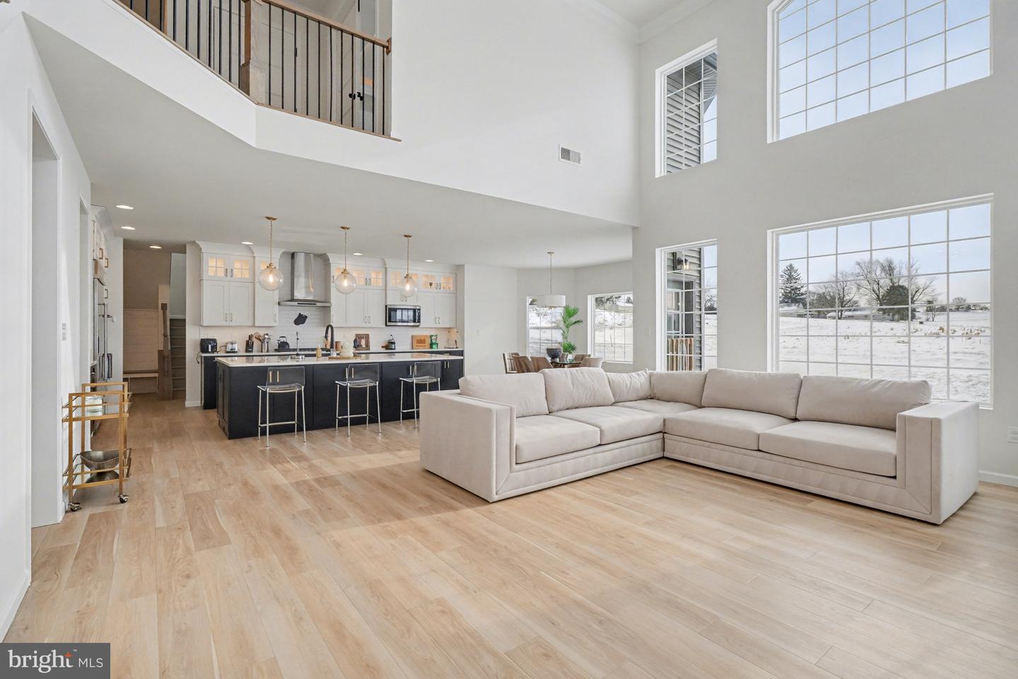 York, Pennsylvania, 17403, United States, 5 Bedrooms Bedrooms, ,6 BathroomsBathrooms,Residential,For Sale,2003251