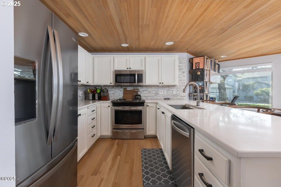 Depoe Bay, Oregon, 97341, United States, 2 Bedrooms Bedrooms, ,2 BathroomsBathrooms,Residential,For Sale,1988210