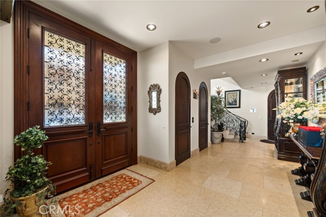 Long Beach, California, 90803, United States, 6 Bedrooms Bedrooms, ,8 BathroomsBathrooms,Residential,For Sale,1835519