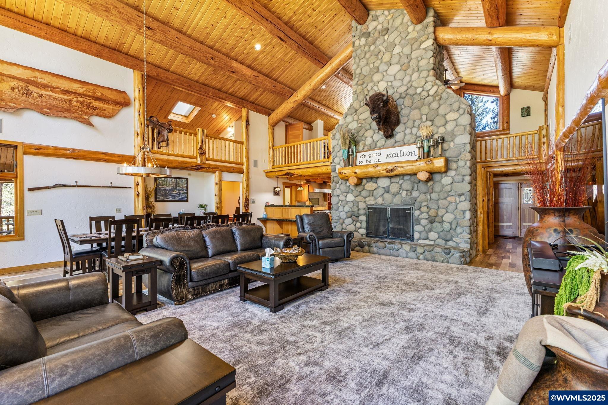 Sisters, Oregon, 97759, United States, 3 Bedrooms Bedrooms, ,6 BathroomsBathrooms,Residential,For Sale,1784576