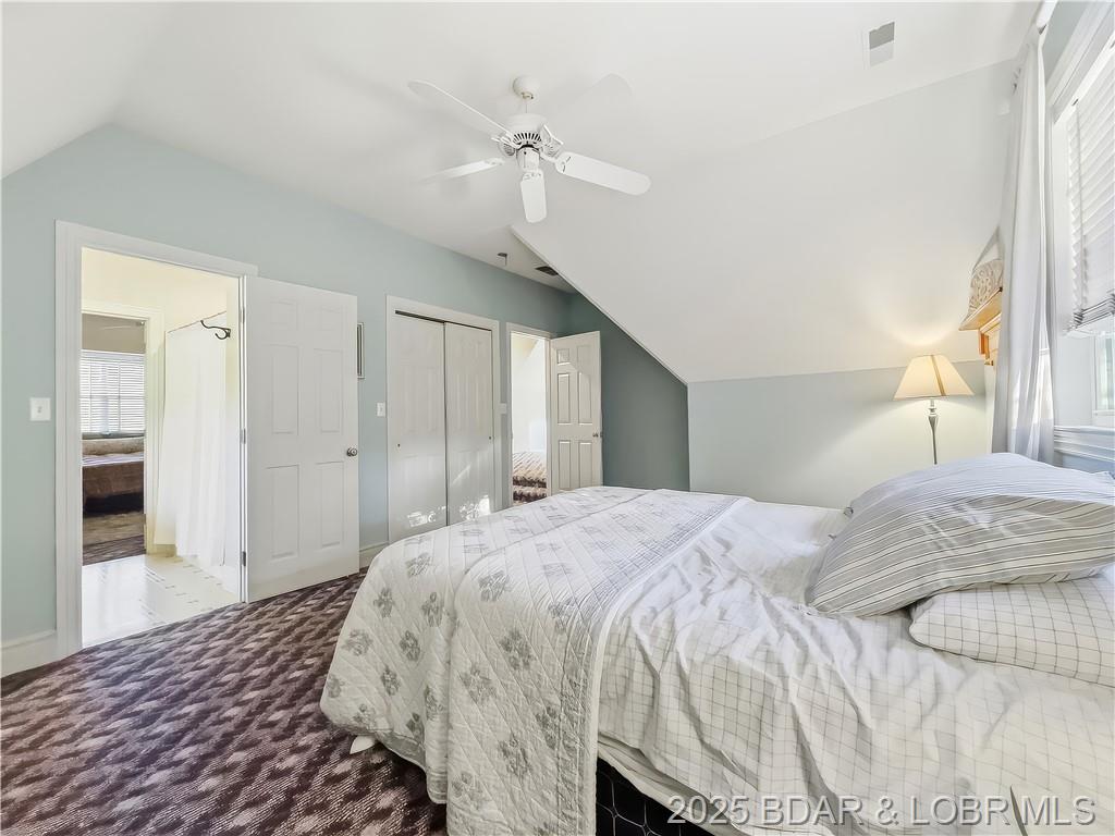 Camdenton, Missouri, 65020, United States, 4 Bedrooms Bedrooms, ,5 BathroomsBathrooms,Residential,For Sale,1989122