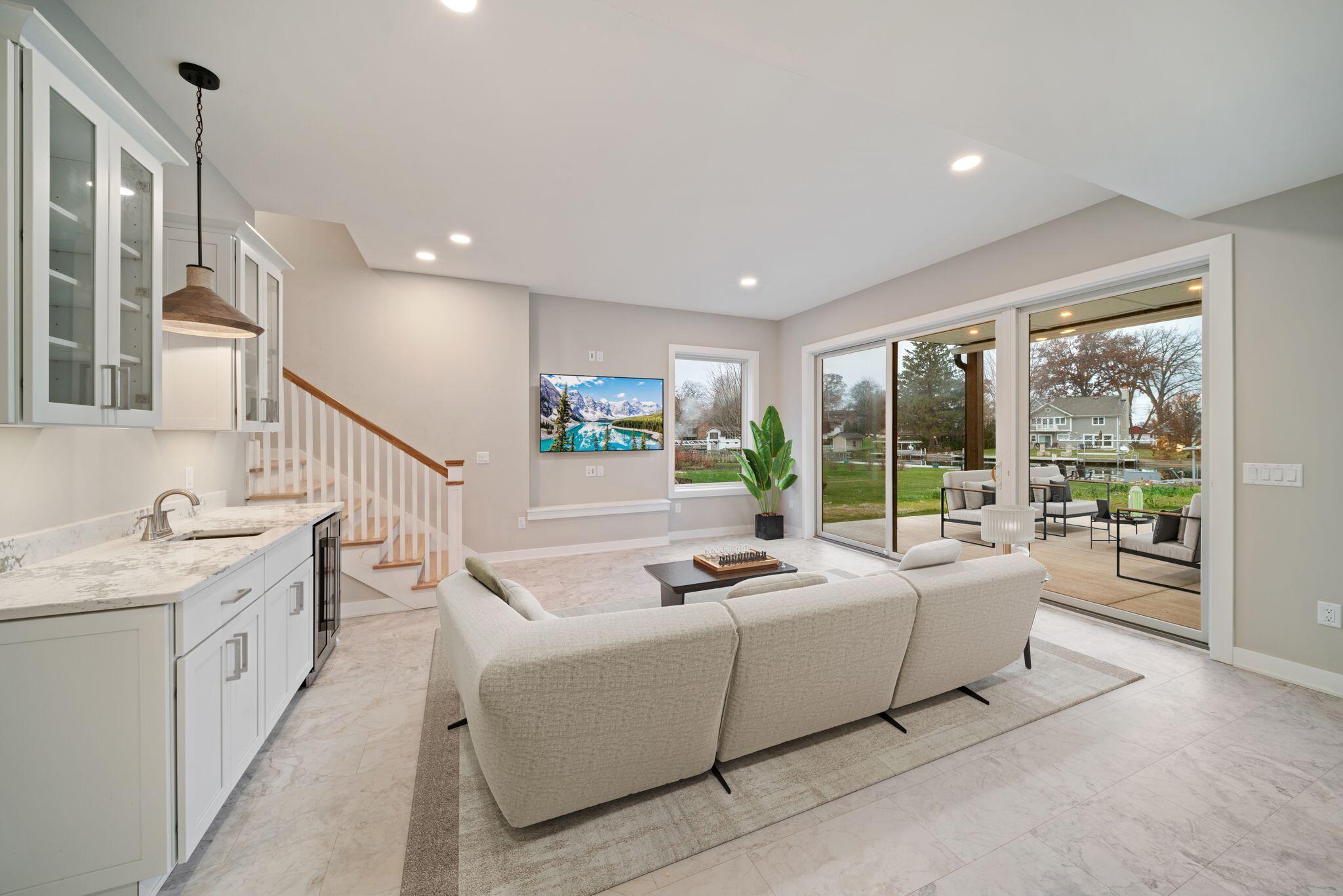 Burlington, Wisconsin, 53105, United States, 6 Bedrooms Bedrooms, ,4 BathroomsBathrooms,Residential,For Sale,2003027