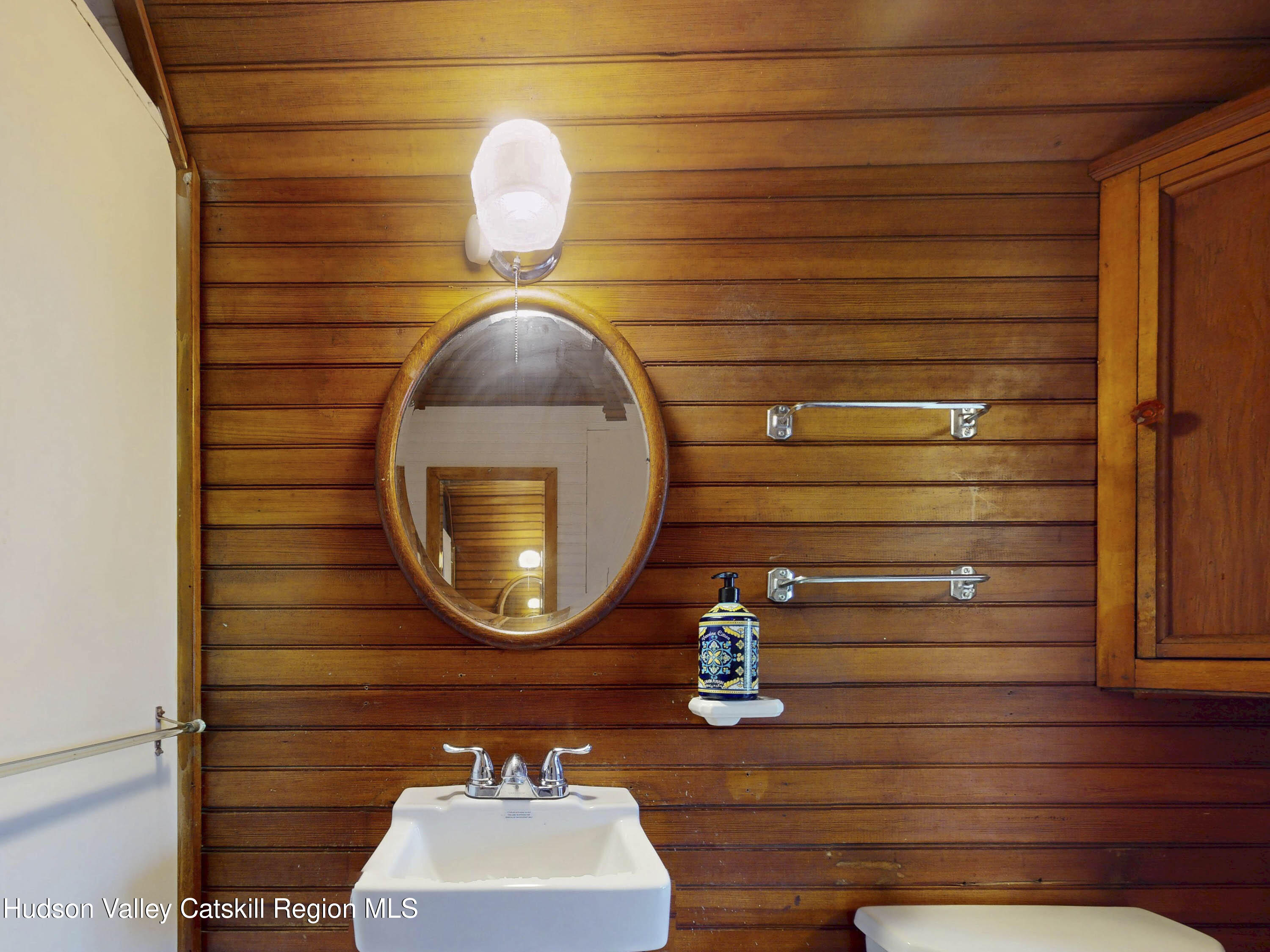 Red Hook, New York, 12571, United States, 4 Bedrooms Bedrooms, ,3 BathroomsBathrooms,Residential,For Sale,2000518