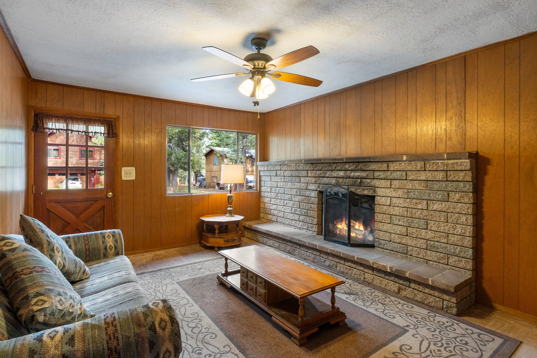  Charming Tahoe Cabin Beside Forest Service Land—Your Mountain Getaway Awaits - 物件實景