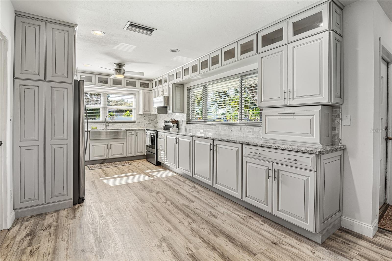 SEMINOLE, Florida, 33772, United States, 3 Bedrooms Bedrooms, ,2 BathroomsBathrooms,Residential,For Sale,1981343