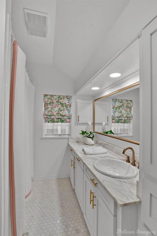 Shreveport, Louisiana, 71106, United States, 5 Bedrooms Bedrooms, ,3 BathroomsBathrooms,Residential,For Sale,1804605