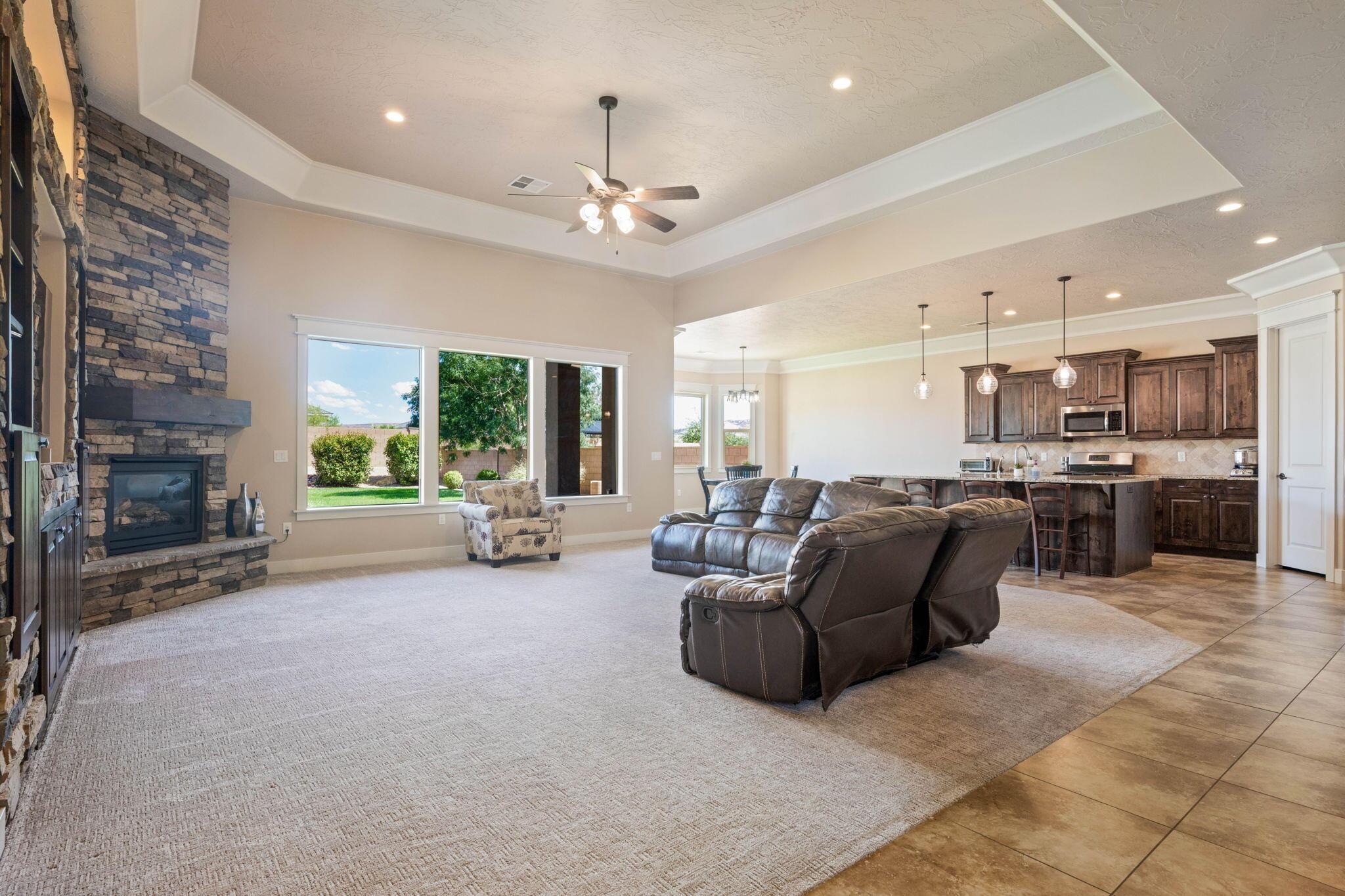 St George, Utah, 84790, United States, 6 Bedrooms Bedrooms, ,4 BathroomsBathrooms,Residential,For Sale,1981692