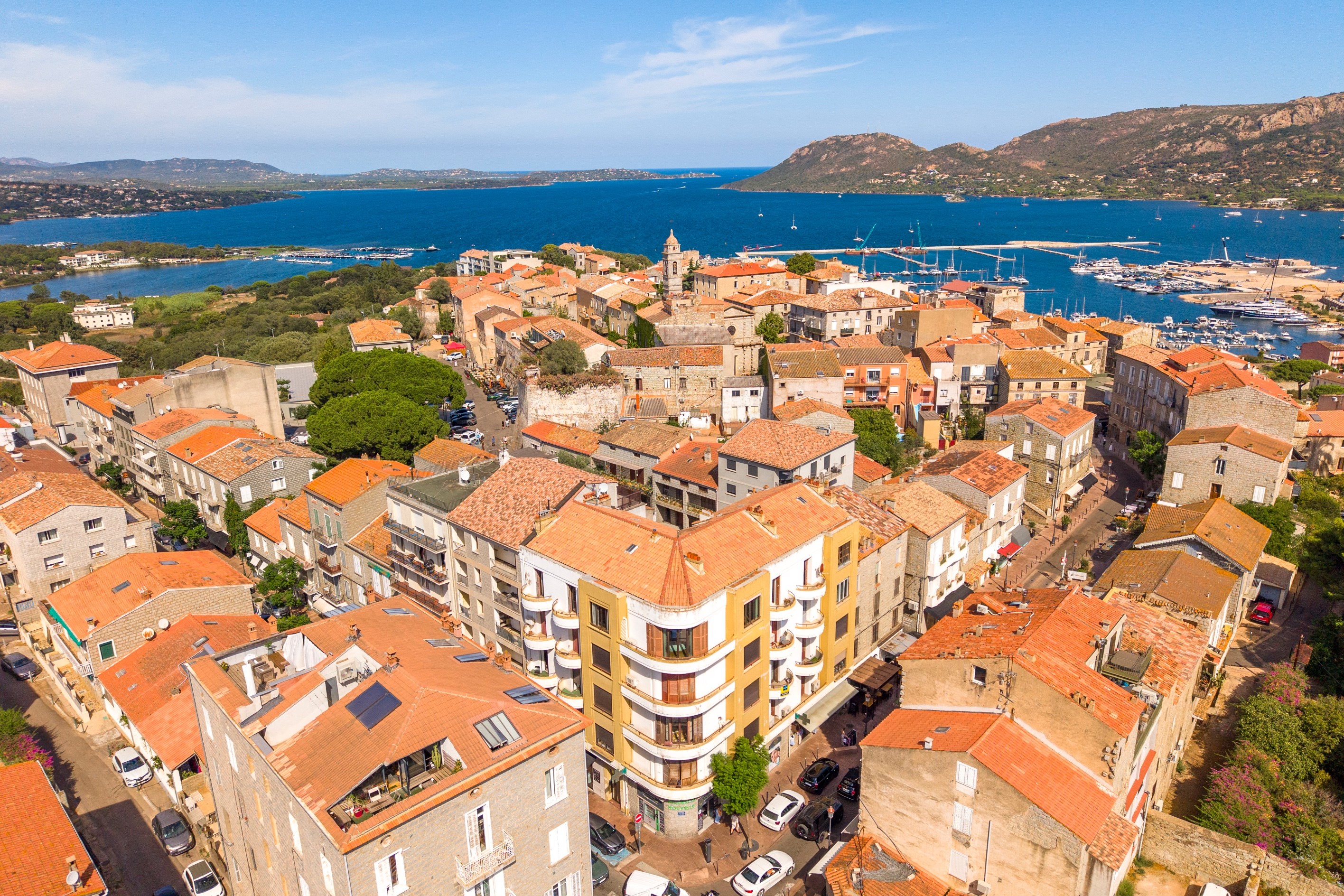  For sale : Renovated 130 sqm Art Deco Apartment on the Top Floor – Porto-Vecchio - 物件實景