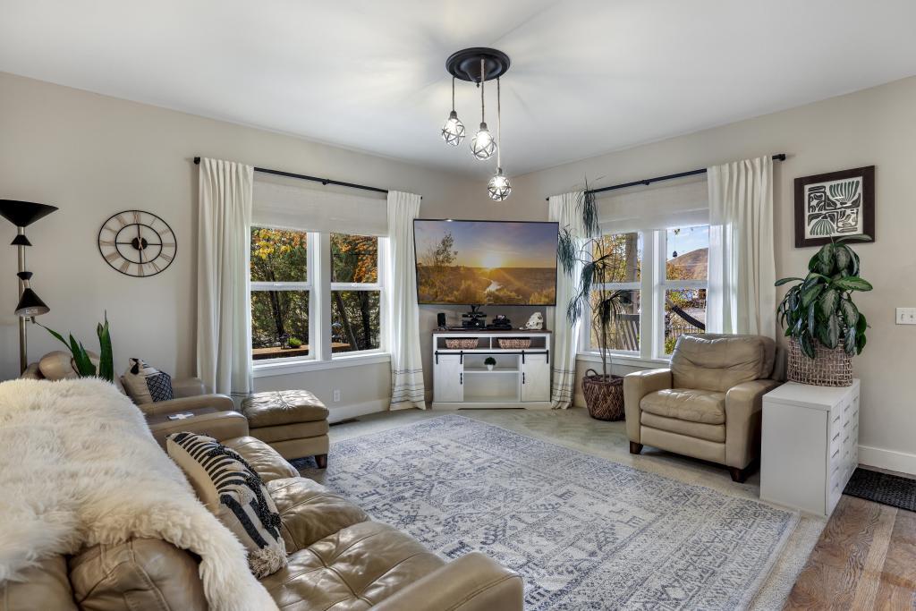 Bellevue, Idaho, 83313, United States, 4 Bedrooms Bedrooms, ,3 BathroomsBathrooms,Residential,For Sale,1989218