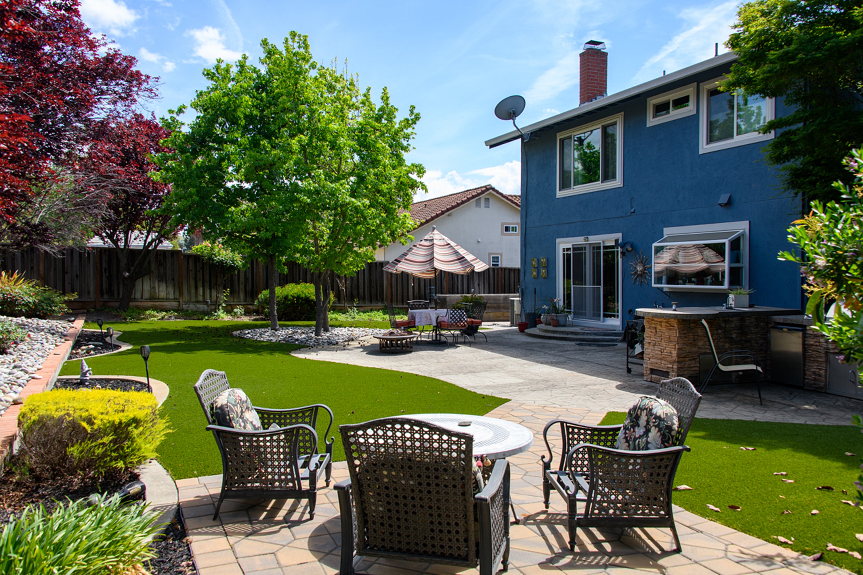  Stunningly Upgraded Home with Modern Amenities and Charm - 物件實景