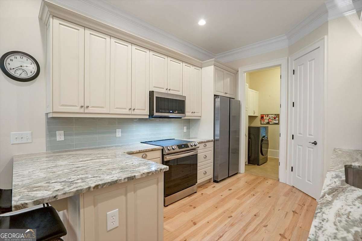 Athens, Georgia, 30607, United States, 3 Bedrooms Bedrooms, ,2 BathroomsBathrooms,Residential,For Sale,1986210