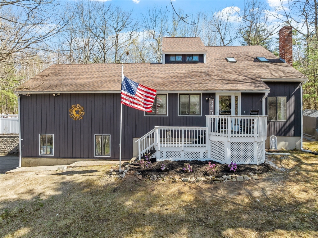 Derry, New Hampshire, 03038, United States, 3 Bedrooms Bedrooms, ,3 BathroomsBathrooms,Residential,For Sale,1928309