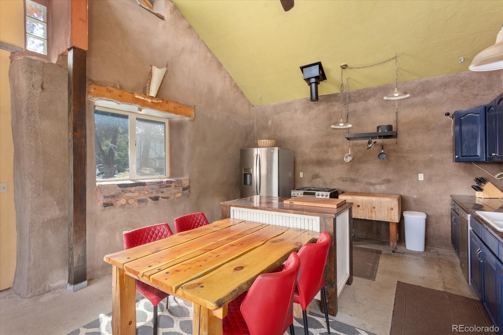Salida, Colorado, 81201, United States, 2 Bedrooms Bedrooms, ,1 BathroomBathrooms,Residential,For Sale,1873658